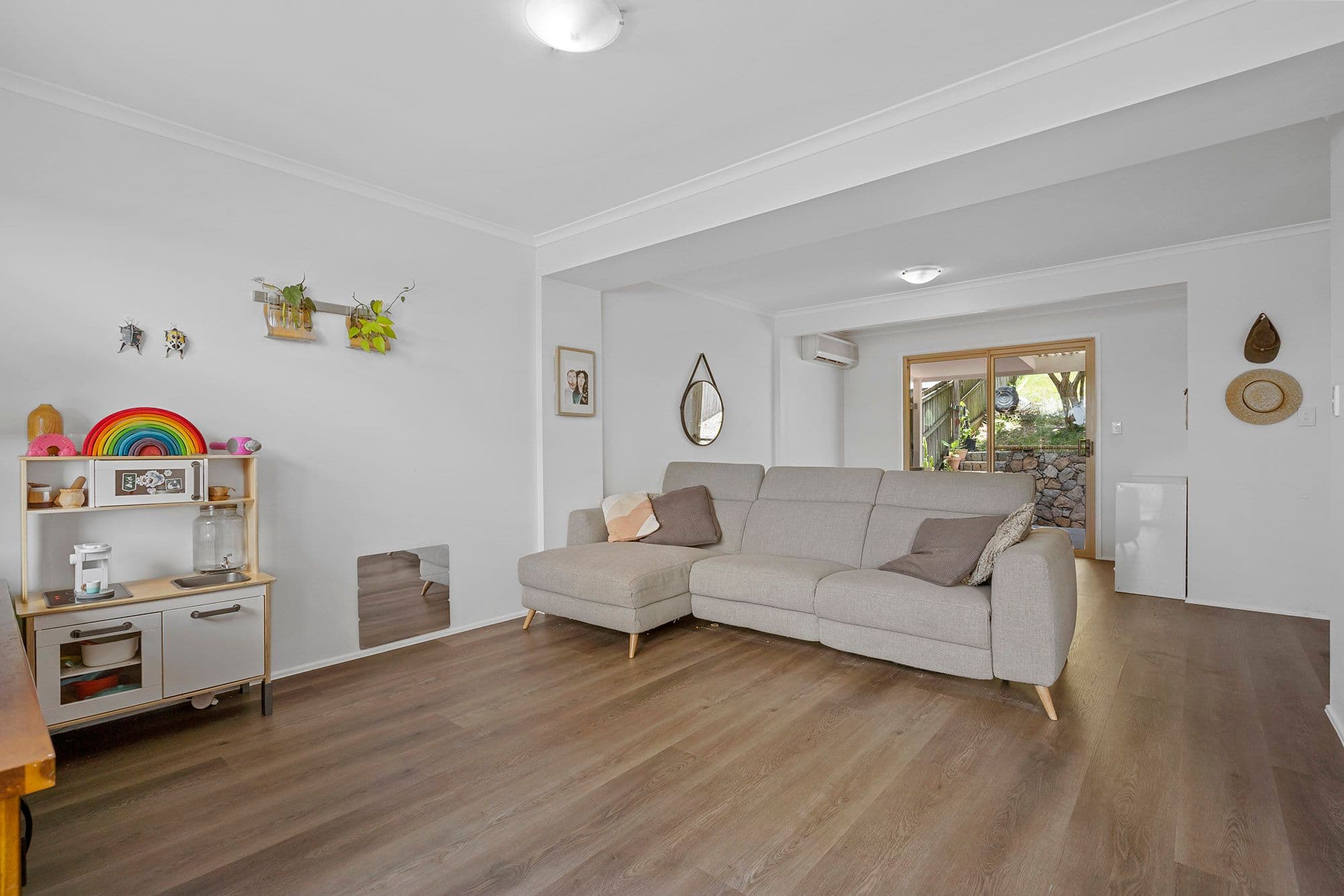 70 Crest Street, Mount Gravatt East QLD 4122, Mount Gravatt East - Thumbnail 3