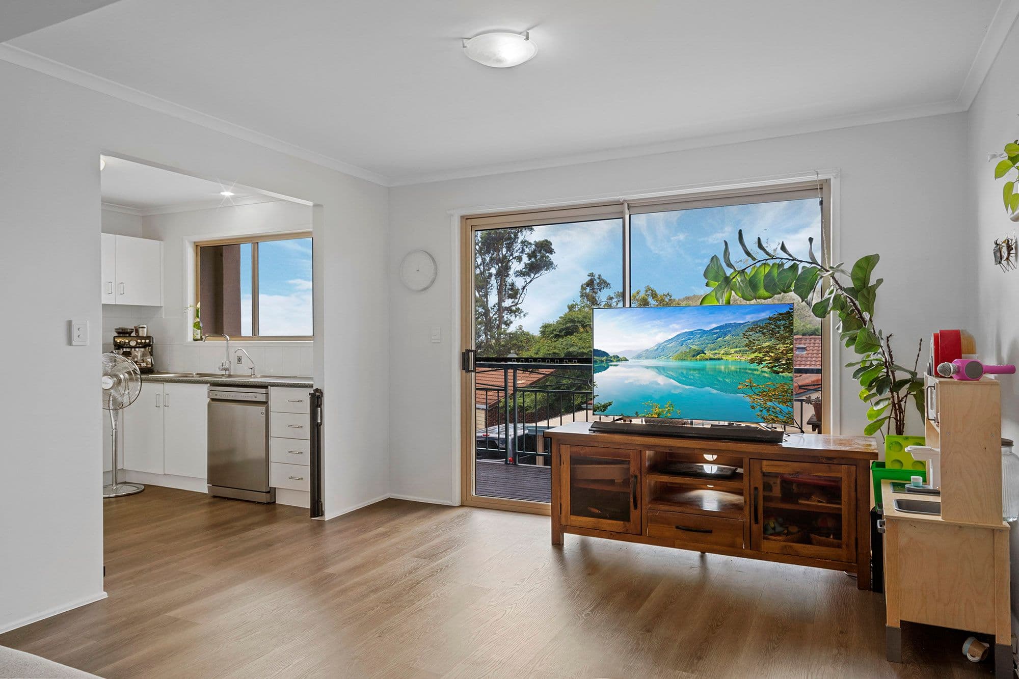 70 Crest Street, Mount Gravatt East QLD 4122, Mount Gravatt East - Thumbnail 4
