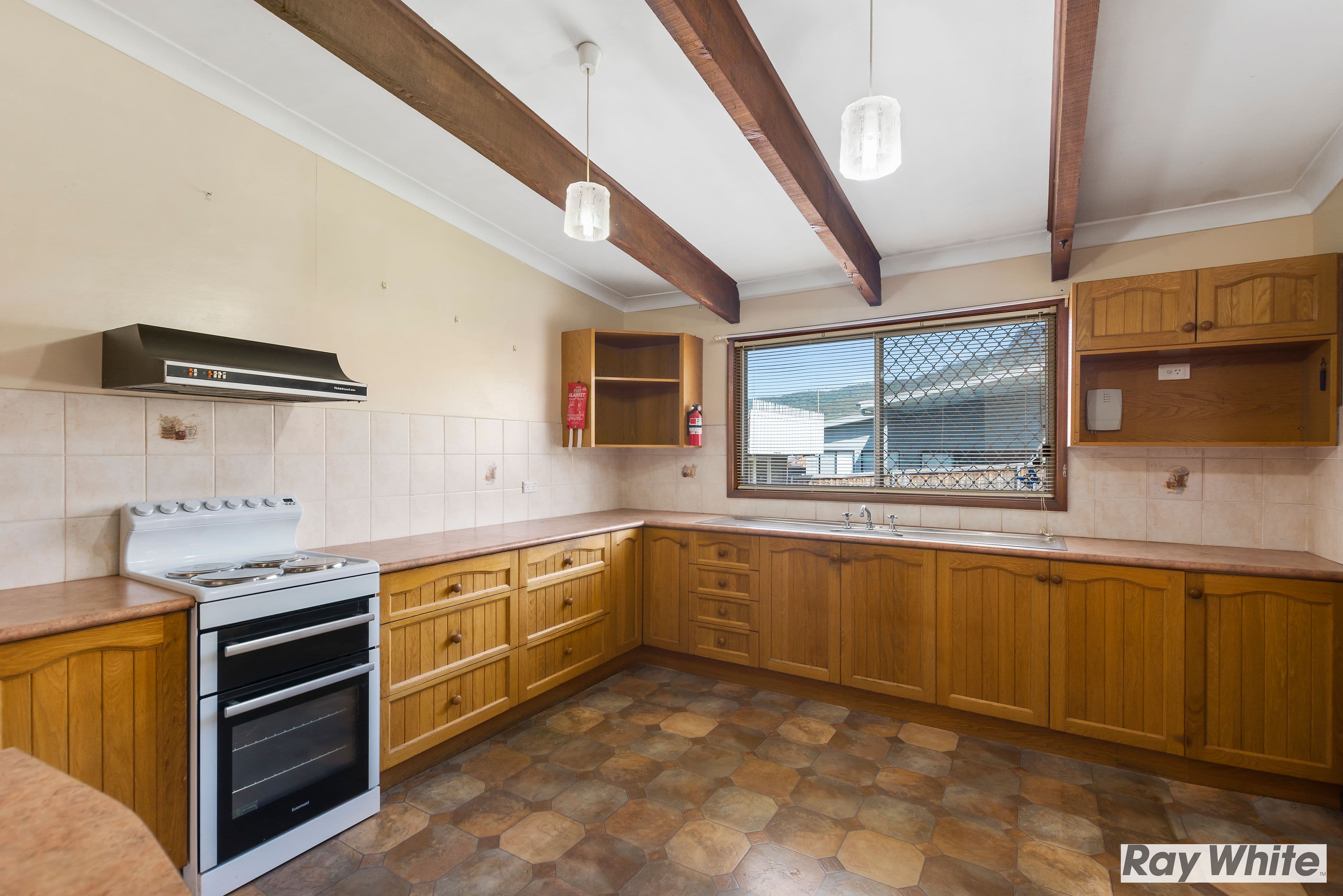 8 Robert Street, Corrimal - Thumbnail 2