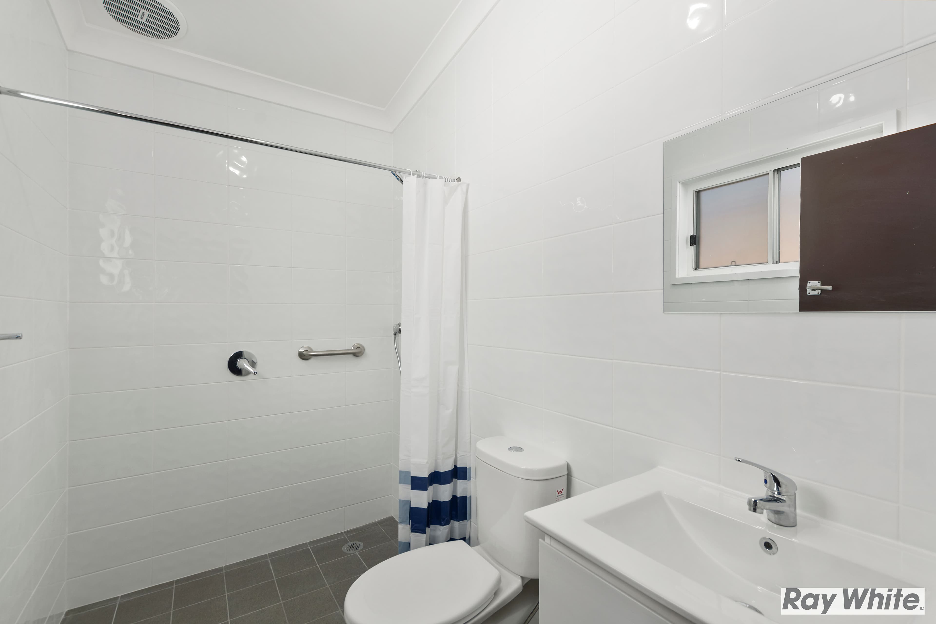 8 Robert Street, Corrimal - Thumbnail 3