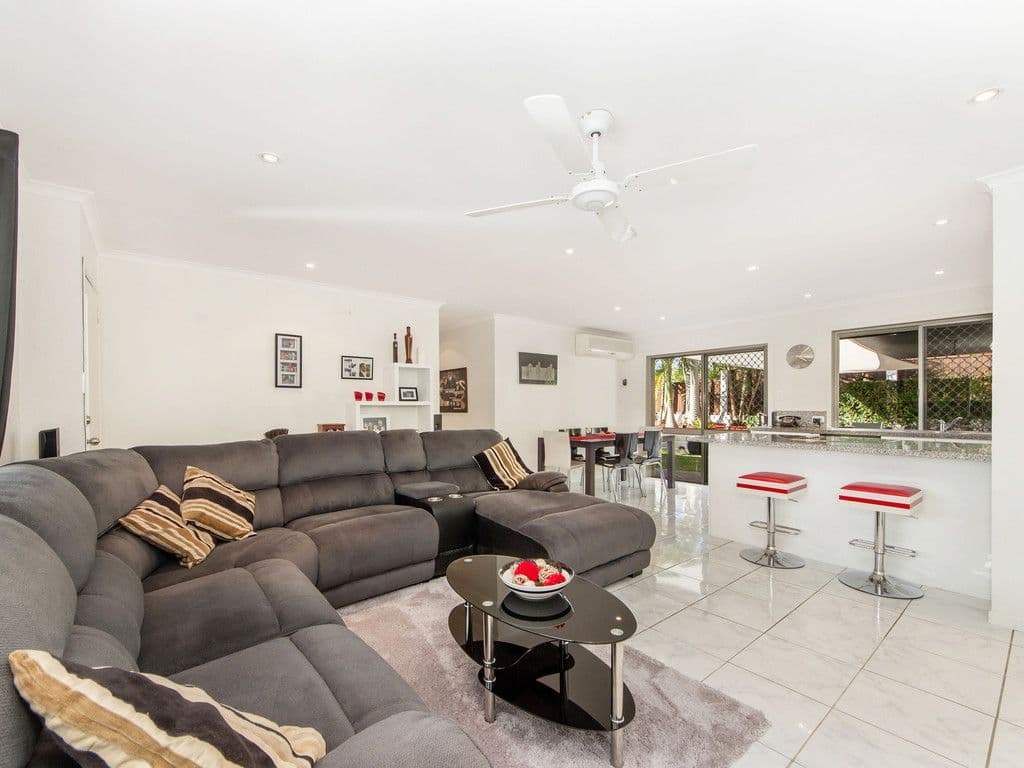 4 Grevillia Avenue, Southport QLD 4215, Southport - Thumbnail 5