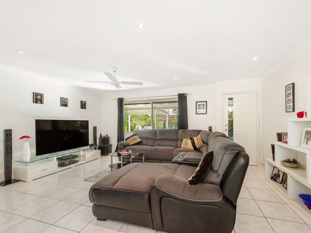 4 Grevillia Avenue, Southport QLD 4215, Southport - Thumbnail 6