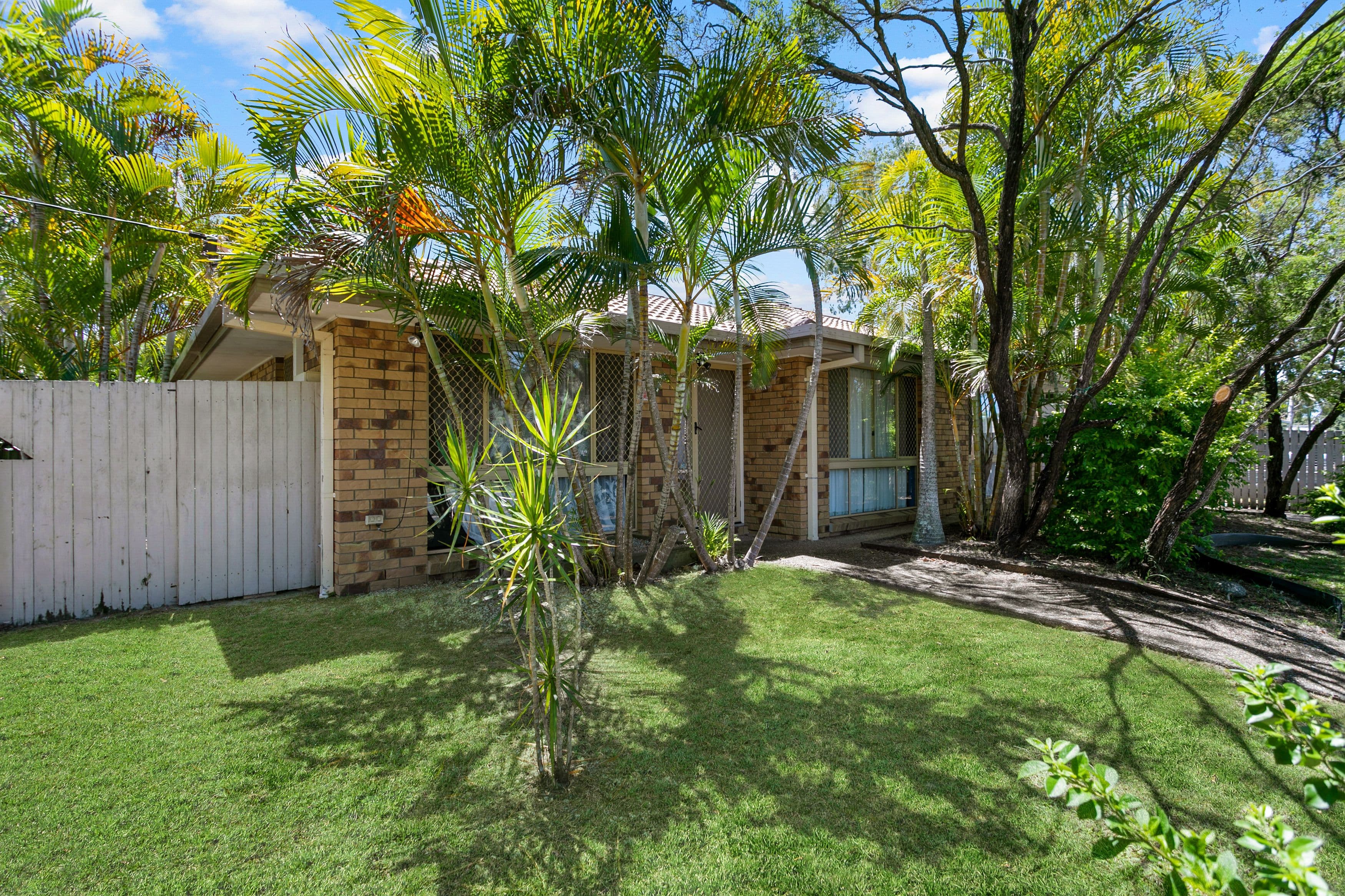 4 Embassy Street, Deception Bay QLD 4508, Deception Bay - Thumbnail 2