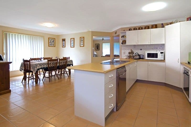 18 Ronald Street, SHAILER PARK QLD 4128, Shailer Park - Thumbnail 2