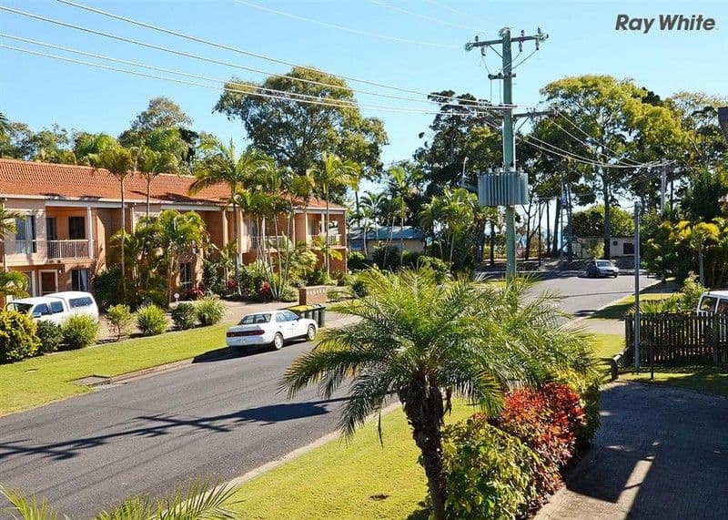 32 Cypress Street, TORQUAY QLD 4655, Torquay - Thumbnail 2