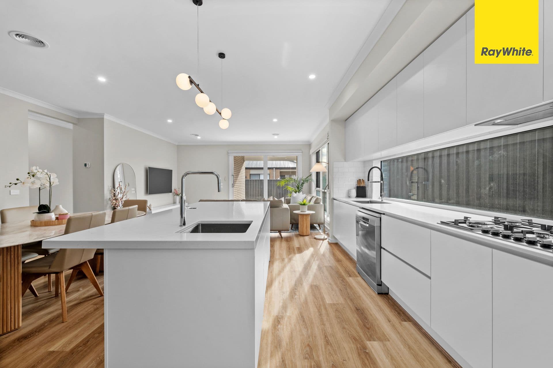 14 Canmore Street, Werribee VIC 3030, Werribee - Thumbnail 2