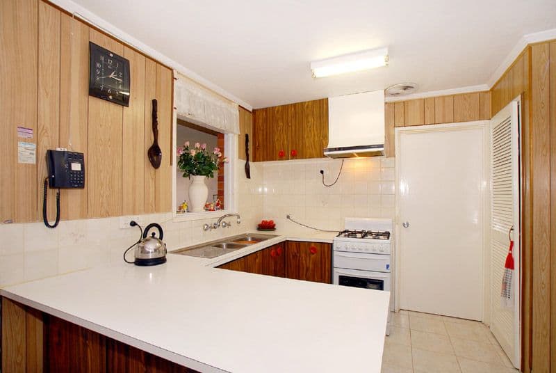 17 Parramatta Crescent, NOBLE PARK VIC 3174, Noble Park - Thumbnail 4