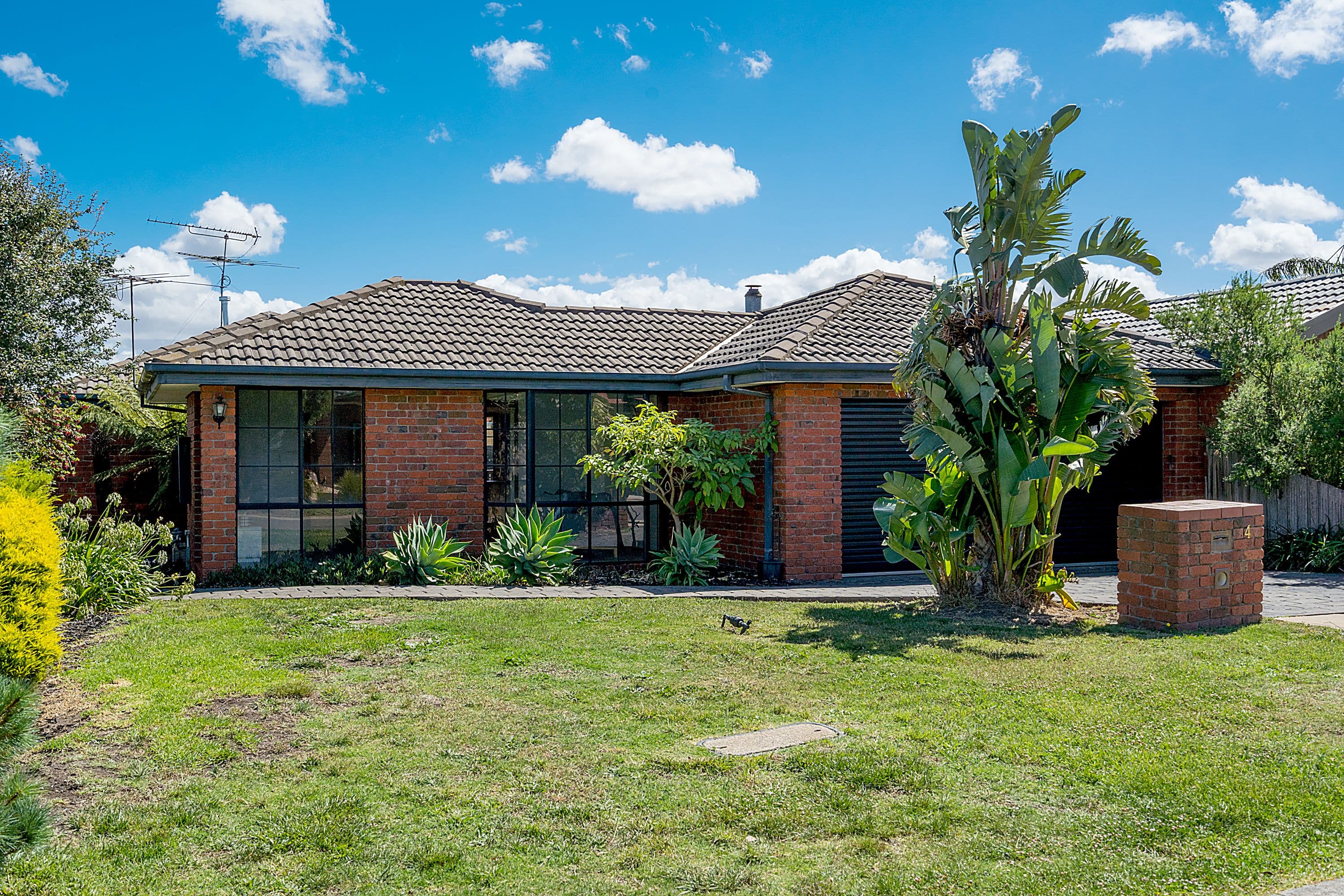 24 Matthews Crescent, Roxburgh Park VIC 3064, Roxburgh Park - Thumbnail 2