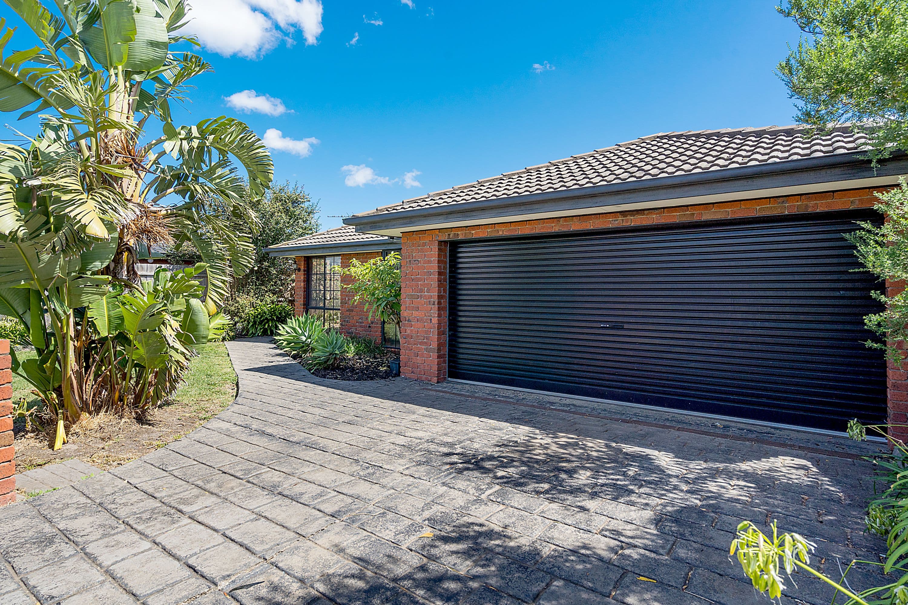 24 Matthews Crescent, Roxburgh Park VIC 3064, Roxburgh Park - Thumbnail 3