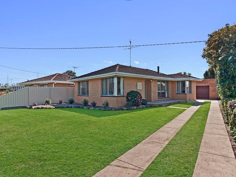 7 McDonald Avenue, Hamilton VIC 3300, Hamilton - Image 1