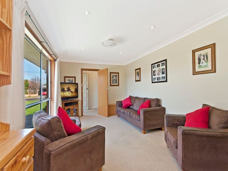 7 McDonald Avenue, Hamilton VIC 3300, Hamilton - Thumbnail 4