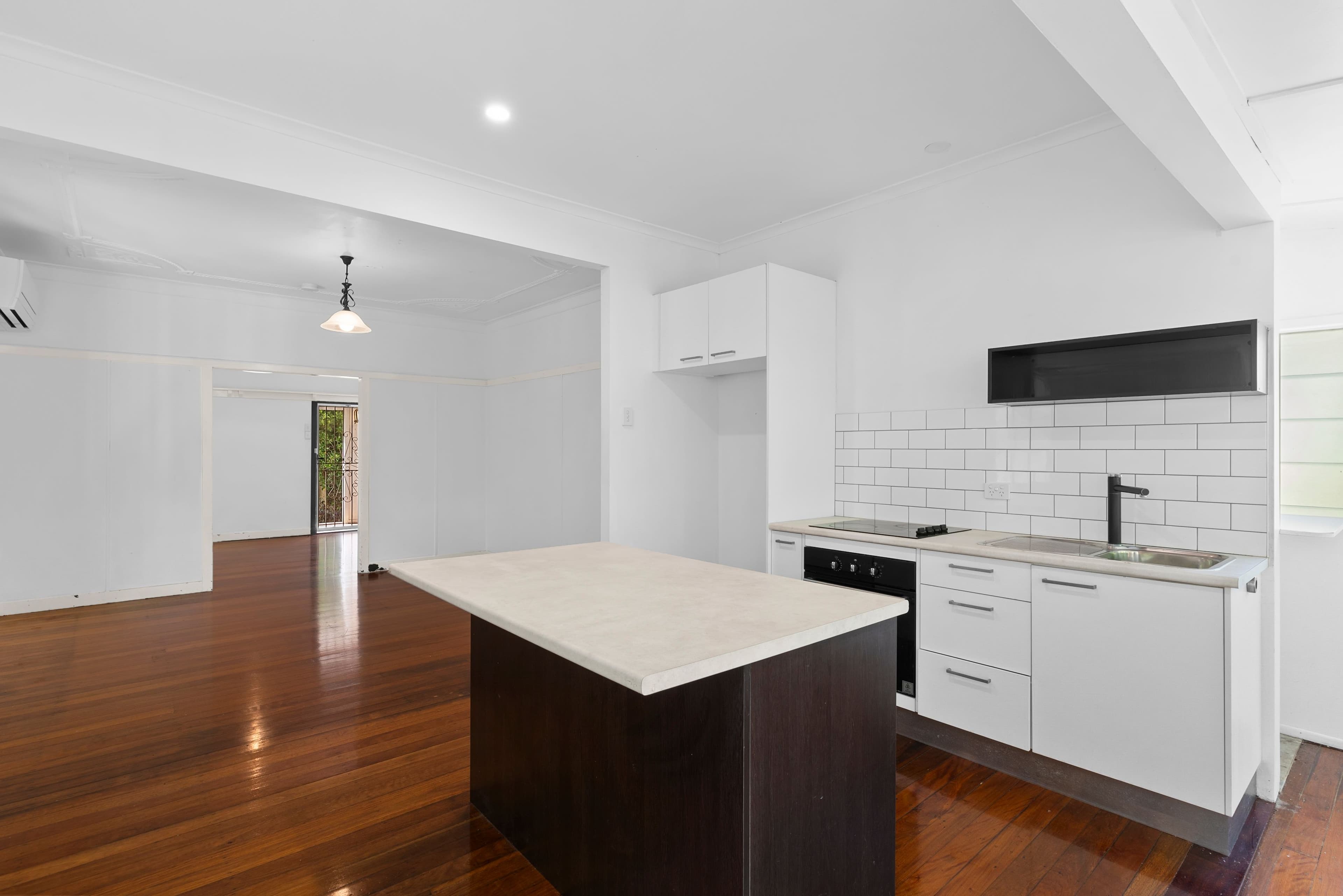 24 Glenrosa Road, Red Hill QLD 4059, Red Hill - Thumbnail 2