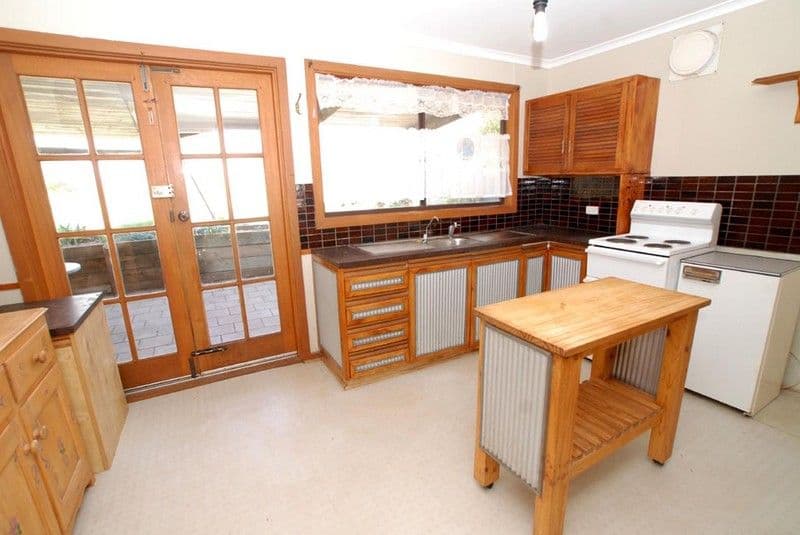 1 Victor Harbor Road, OLD NOARLUNGA SA 5168, Old Noarlunga - Thumbnail 4