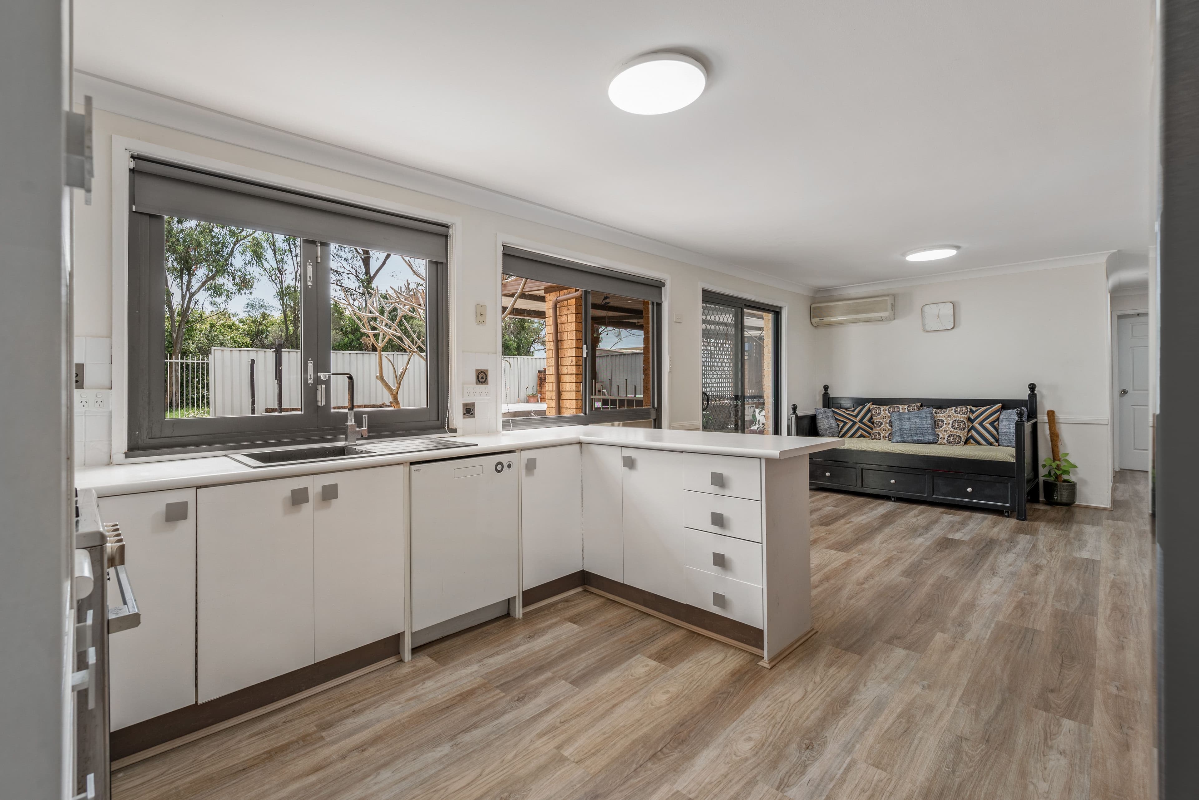 52 Semillon Crescent, Eschol Park NSW 2558, Eschol Park - Thumbnail 6
