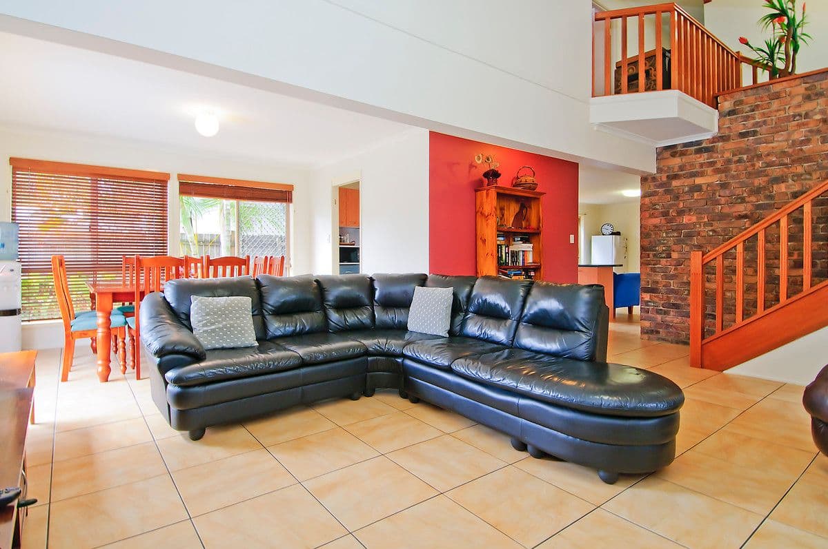 229 Morala Avenue, RUNAWAY BAY QLD 4216, Runaway Bay - Thumbnail 2