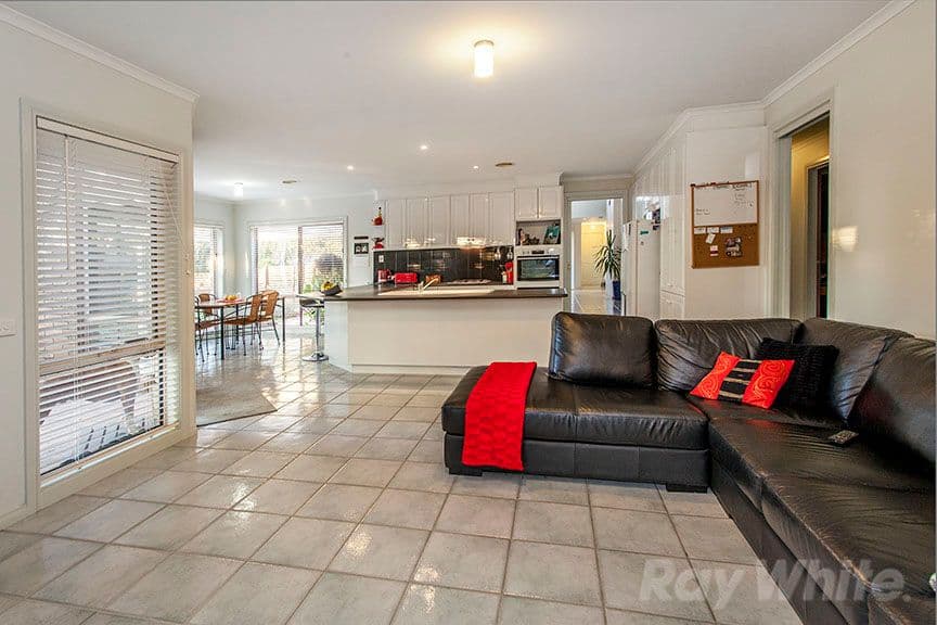 10 Lawncliffe Court, Rowville VIC 3178, Rowville - Thumbnail 6