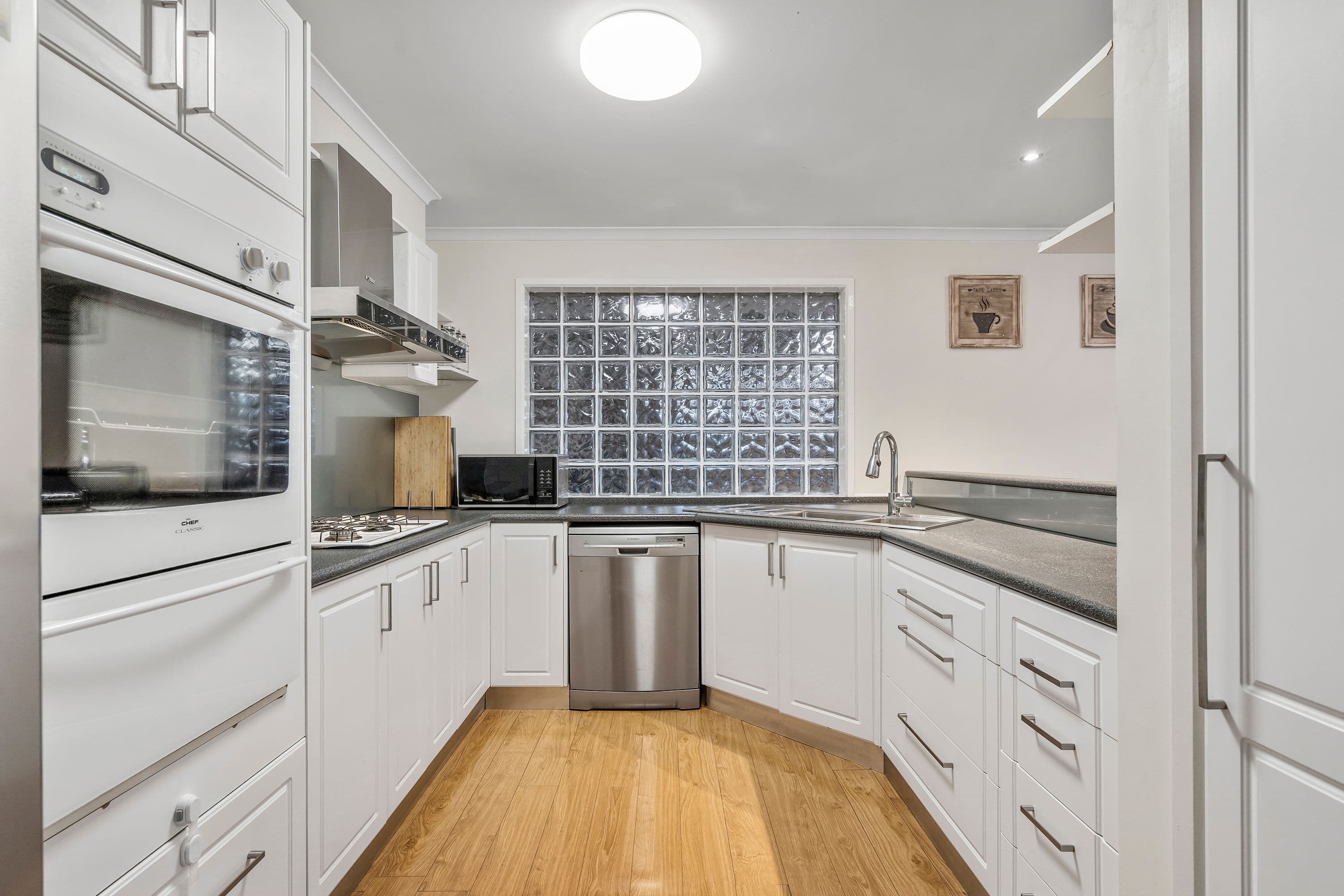 16 Gilligans Court, Rowville VIC 3178, Rowville - Thumbnail 2