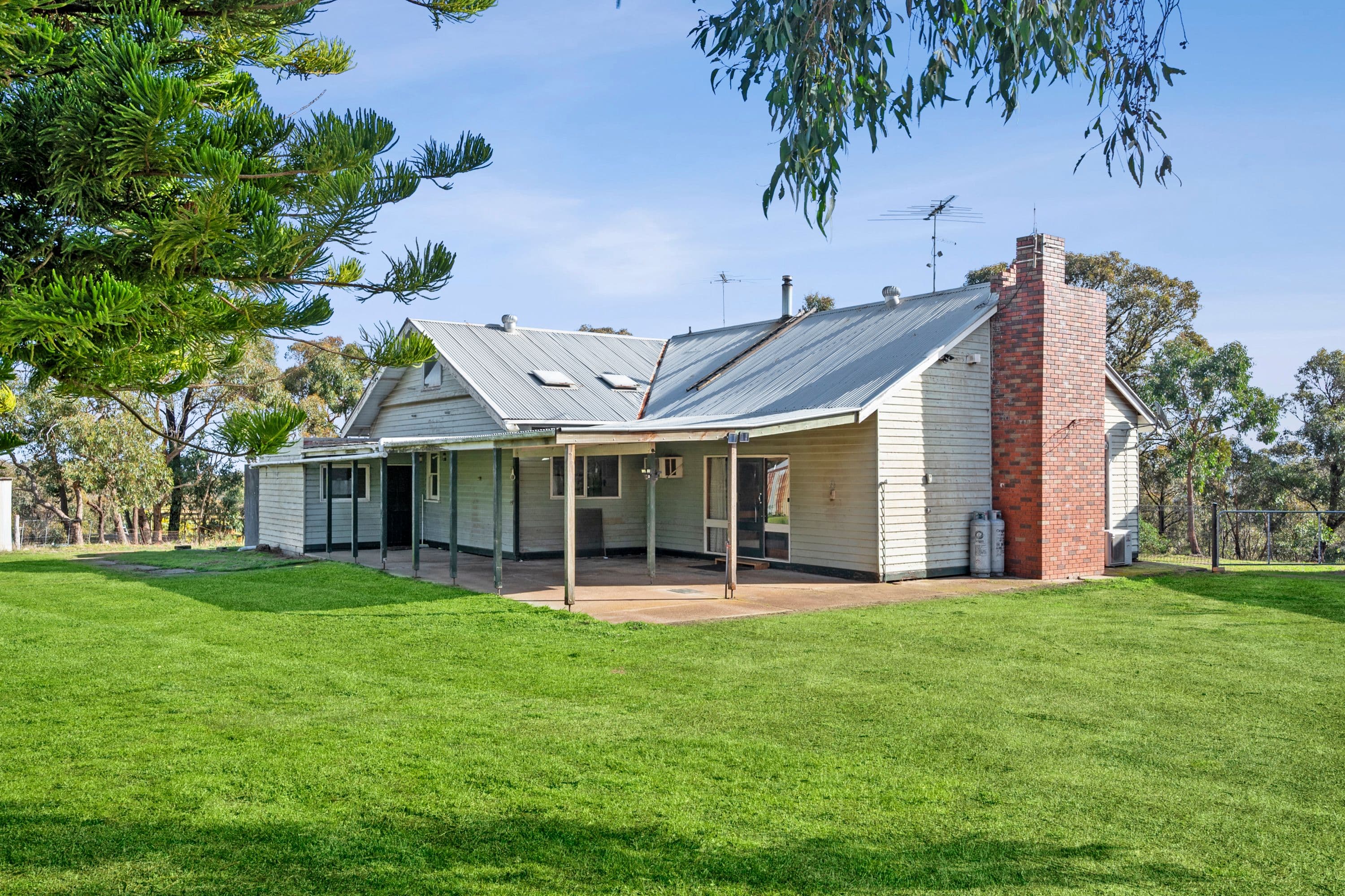471 Clarkes Road, ANAKIE VIC 3213, Anakie - Thumbnail 3