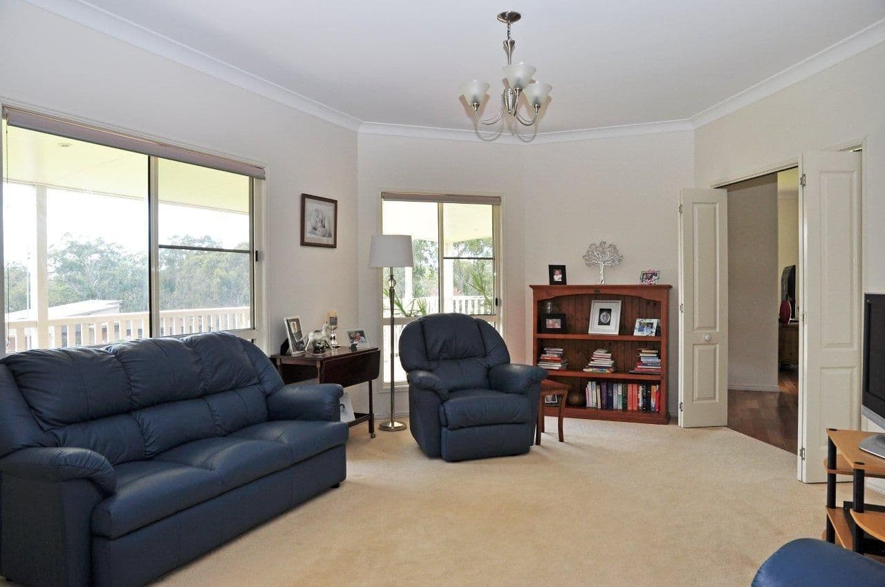 7 Holly Avenue, HIGHFIELDS QLD 4352, Highfields - Thumbnail 2