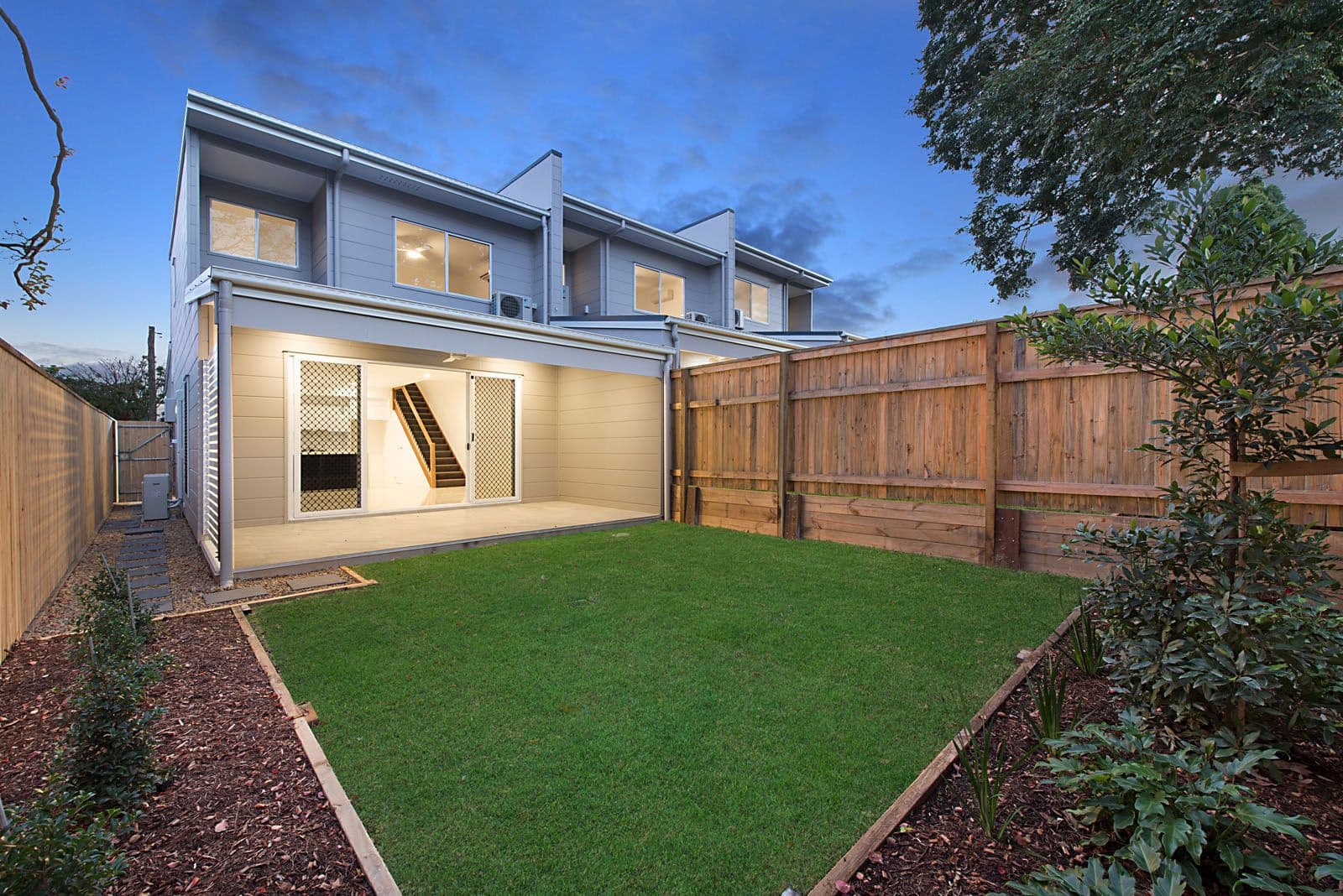 16 Rockingham Street, Mount Gravatt QLD 4122, Mount Gravatt - Image 1