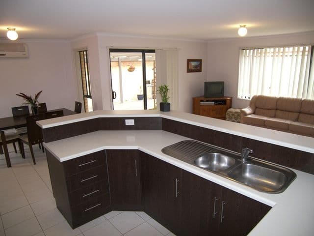 9 Maria Court, MUNNO PARA WEST SA 5115, Munno Para West - Thumbnail 2