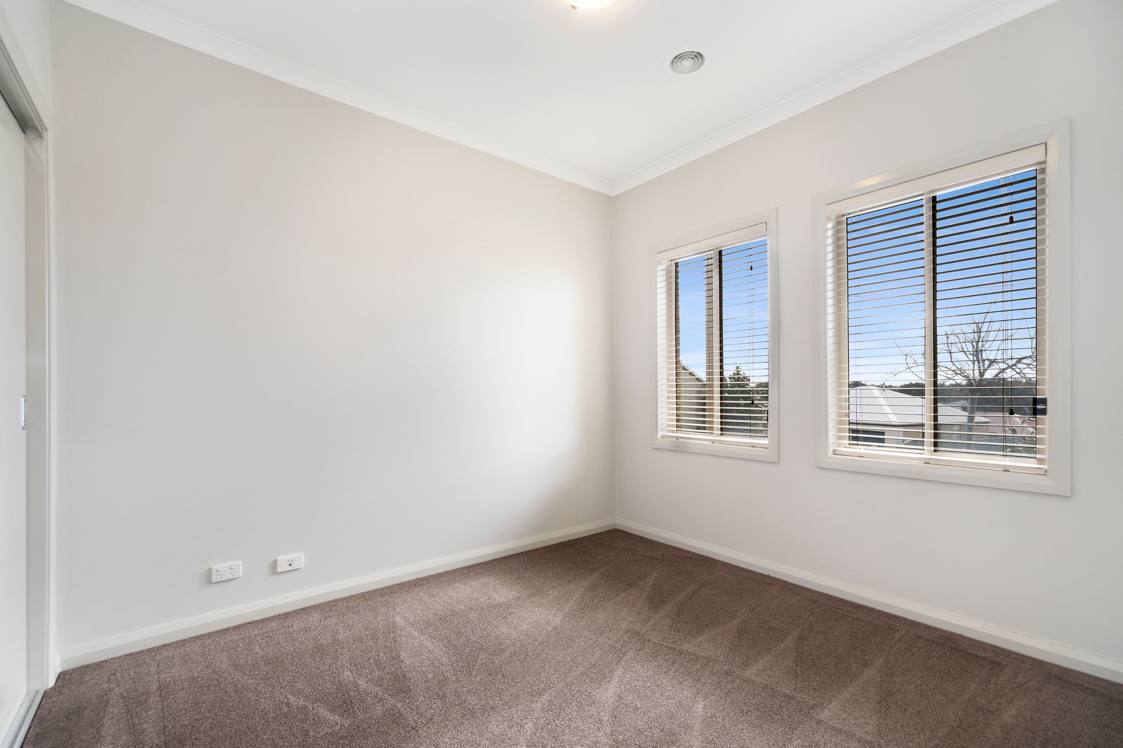 31 Heales Street, Mount Pleasant VIC 3350, Mount Pleasant - Thumbnail 6