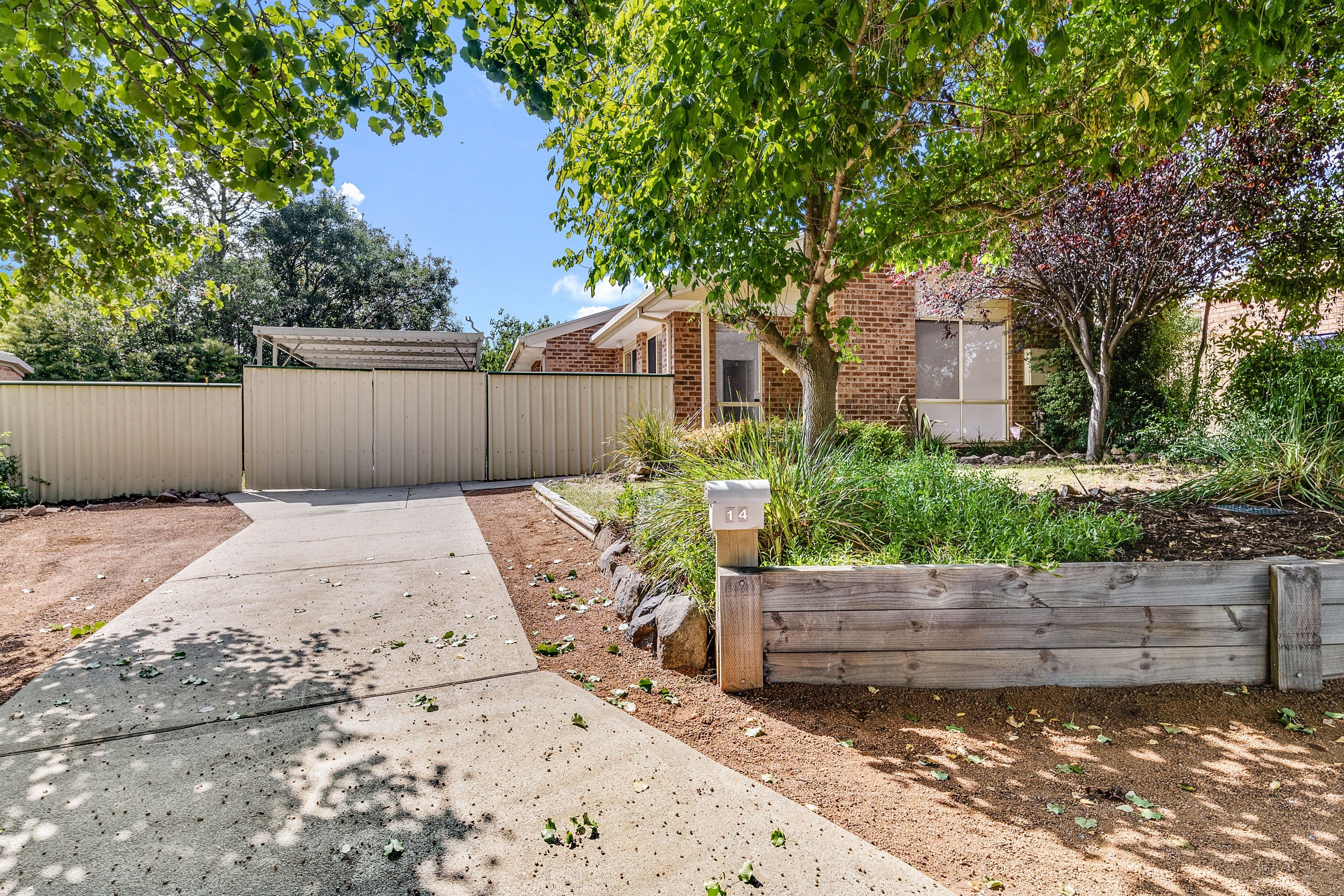 14 Mathews Place, Banks ACT 2906, Banks - Image 1