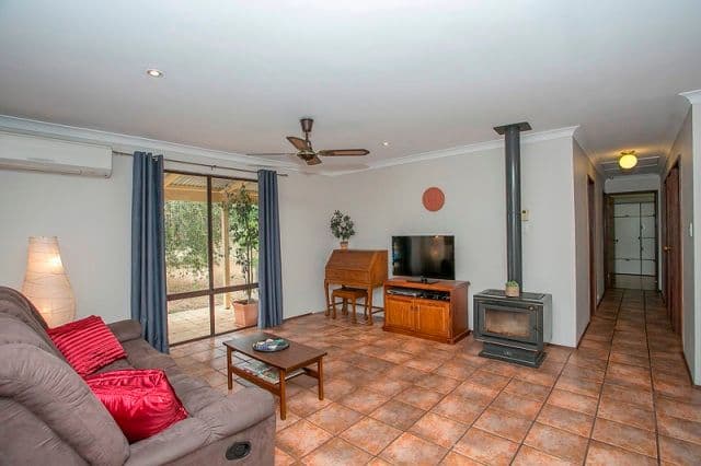 45 Valencia Road, Carmel WA 6076, Carmel - Thumbnail 3