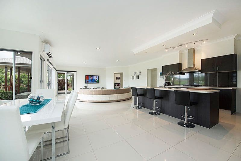 5 Summer Hill Crescent, MAUDSLAND QLD 4210, Maudsland - Thumbnail 4
