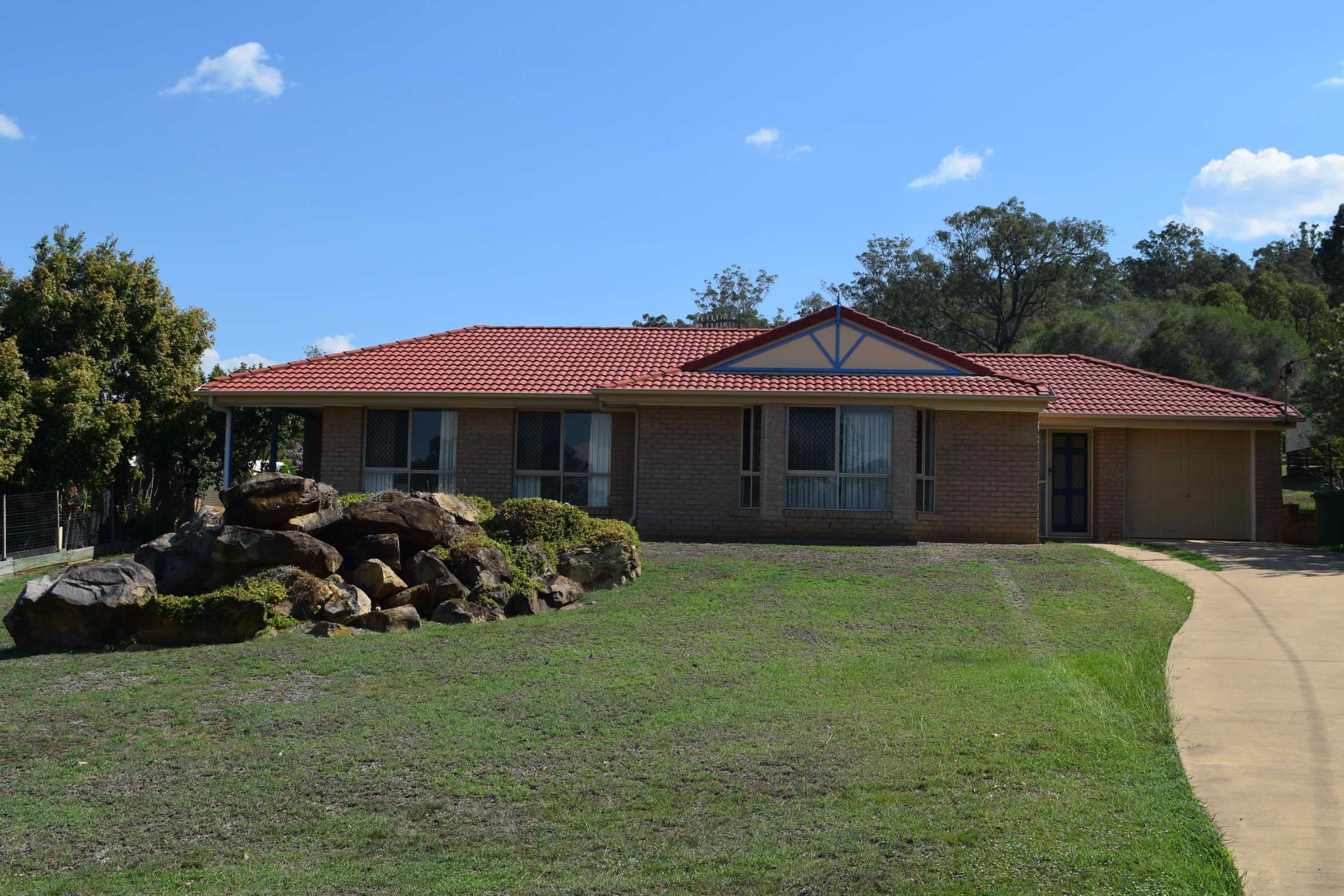40 Barbour Street, Esk QLD 4312, Esk - Image 1