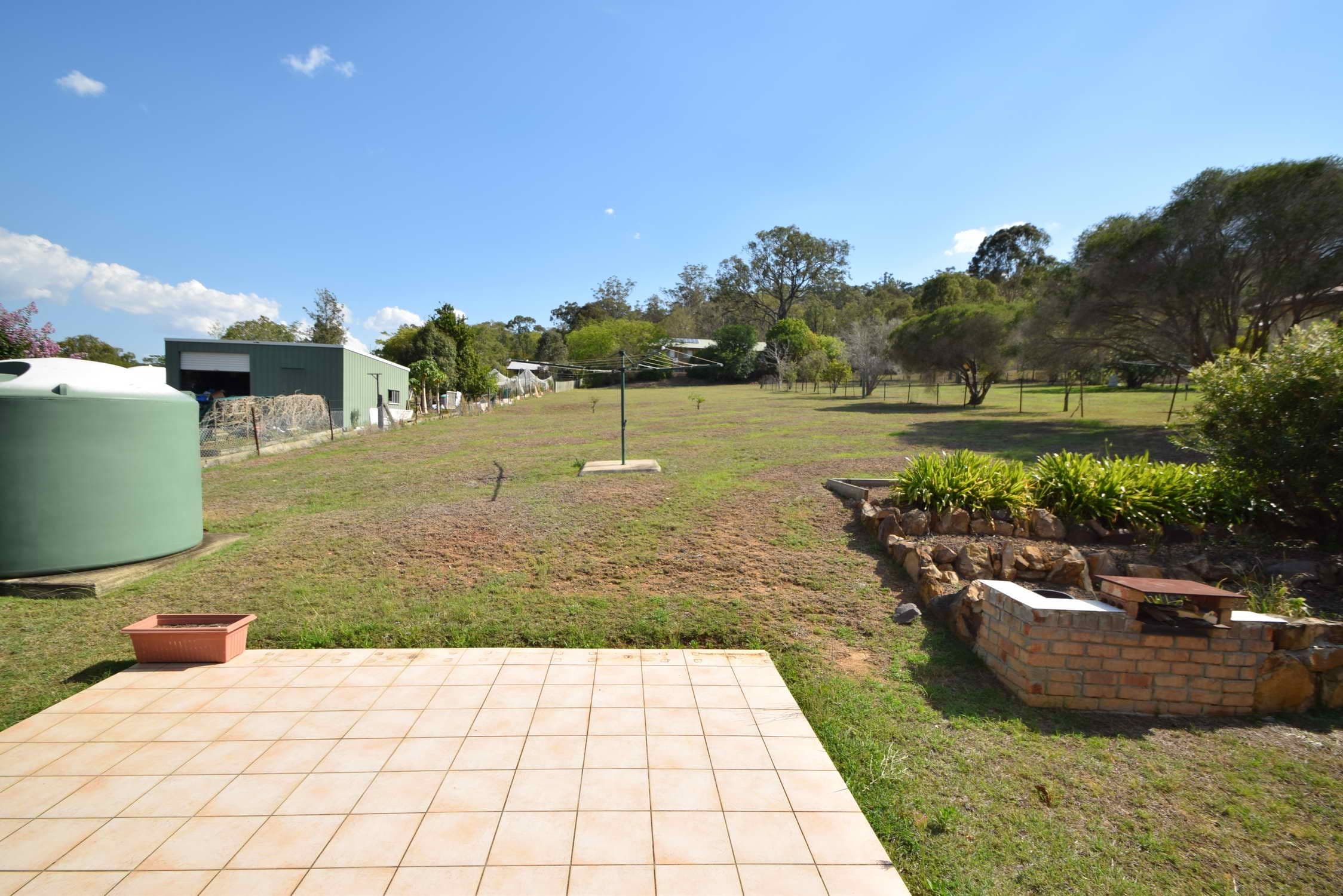 40 Barbour Street, Esk QLD 4312, Esk - Thumbnail 2