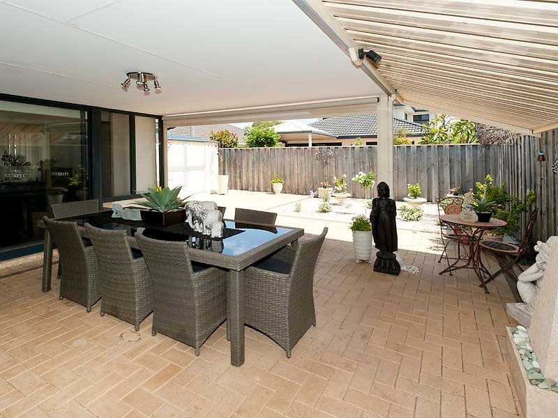 15 Casey Close, CANNING VALE WA 6155, Canning Vale - Thumbnail 2