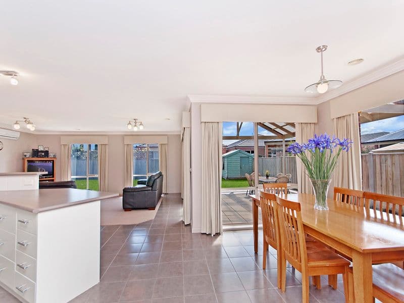 8 Hallam Drive, WARRNAMBOOL VIC 3280, Warrnambool - Thumbnail 2