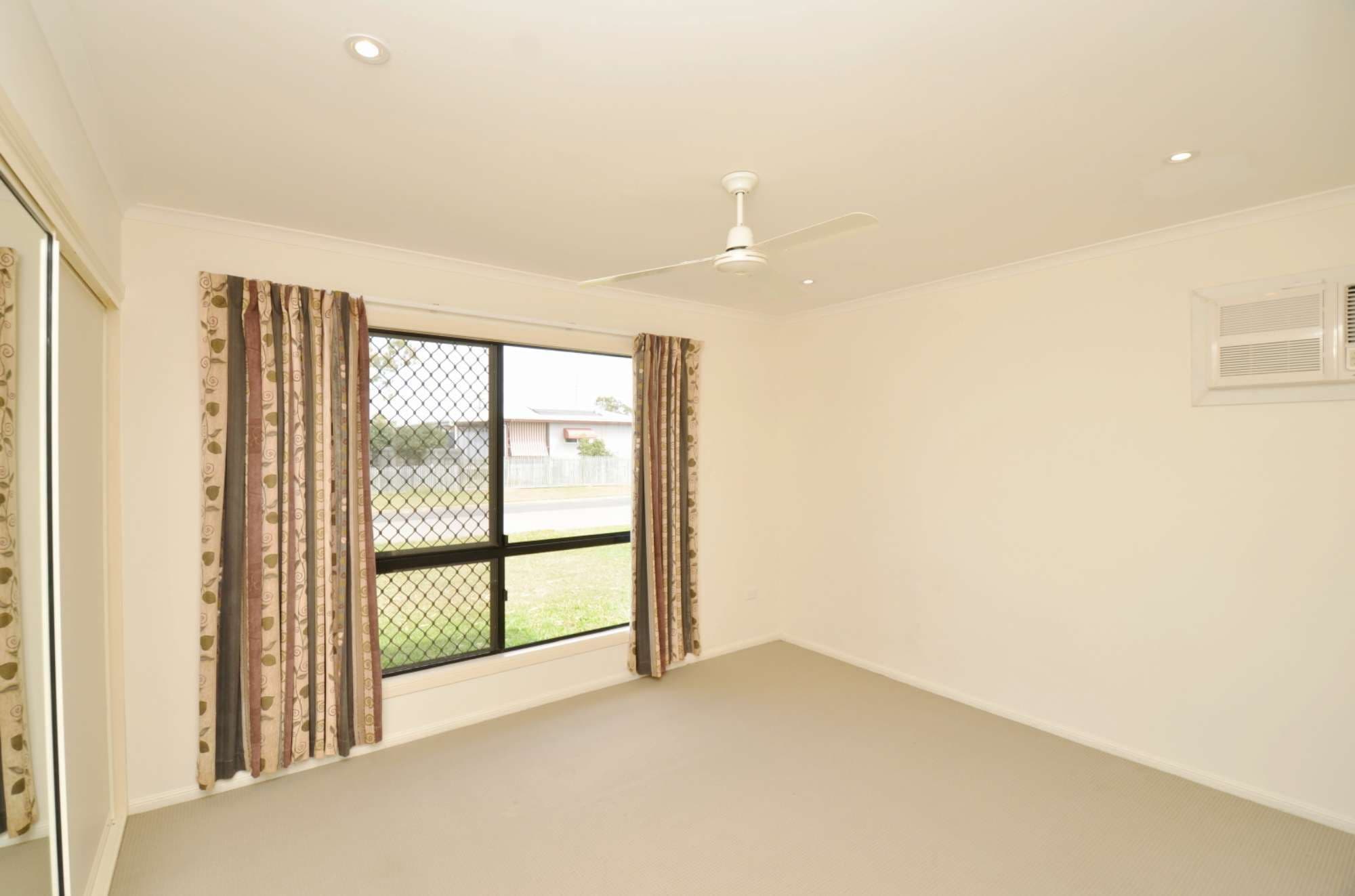 3 Simonsen Court, KELSO QLD 4815, Kelso - Thumbnail 7