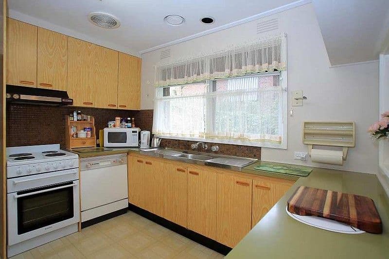 41 Gateshead Drive, WANTIRNA SOUTH VIC 3152, Wantirna South - Thumbnail 2
