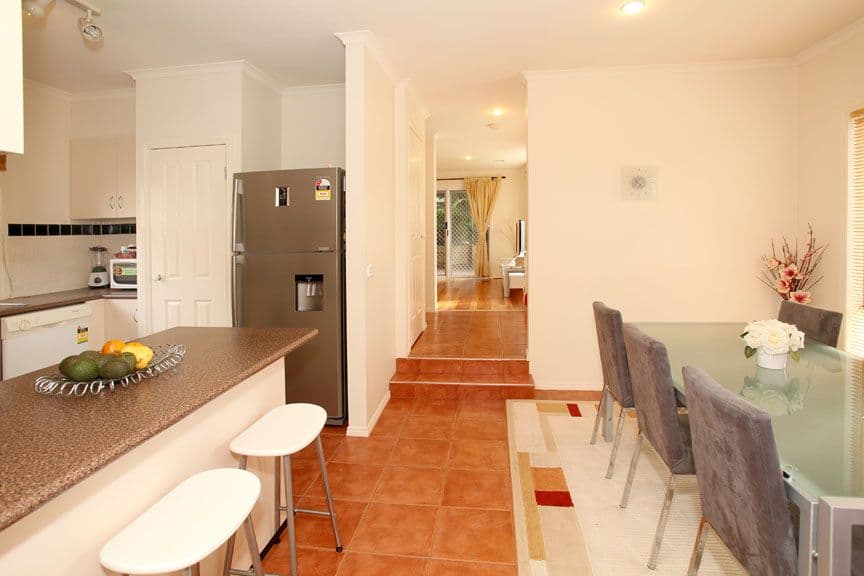 10 Tulloch Grove, GLEN WAVERLEY VIC 3150, Glen Waverley - Thumbnail 5