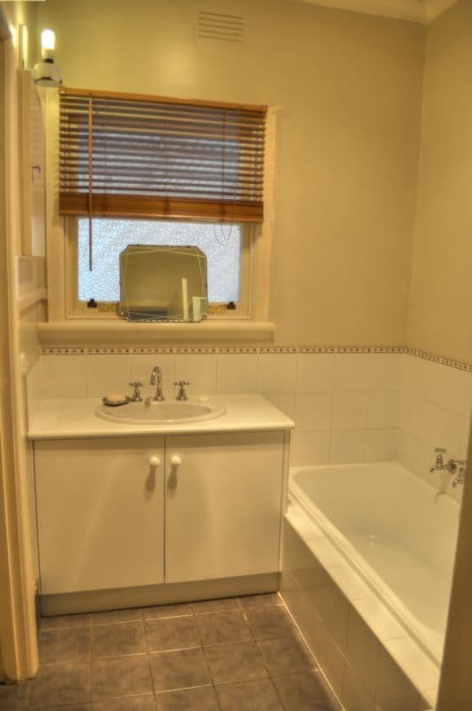 194 Moore Street, WARRNAMBOOL VIC 3280, Warrnambool - Thumbnail 3