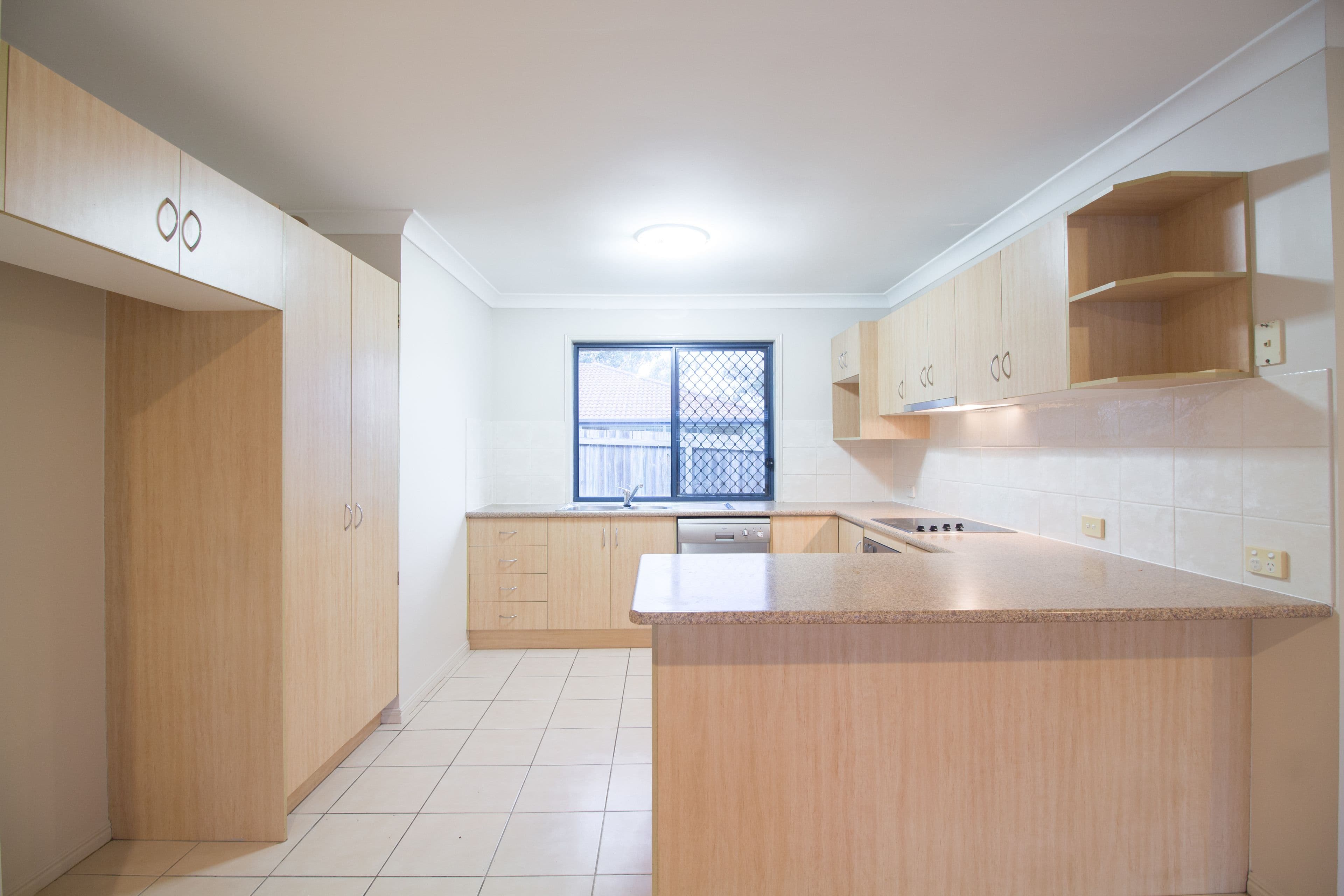 17 Banbury Close, Bundamba QLD 4304, Bundamba - Thumbnail 4