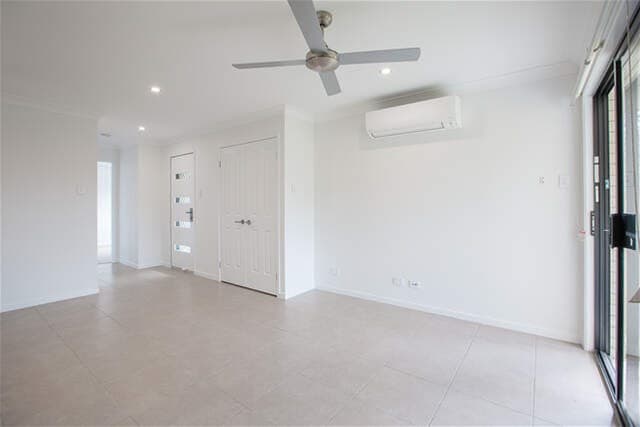 4 Arburry Crescent BRASSALL, QLD, Brassall, - Thumbnail 2