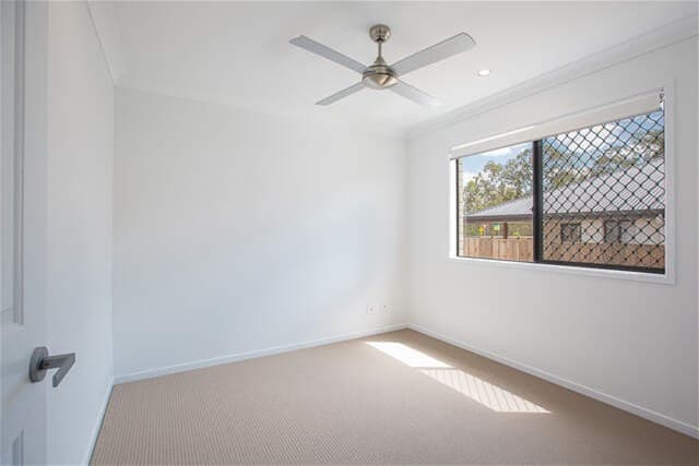 4 Arburry Crescent BRASSALL, QLD, Brassall, - Thumbnail 3