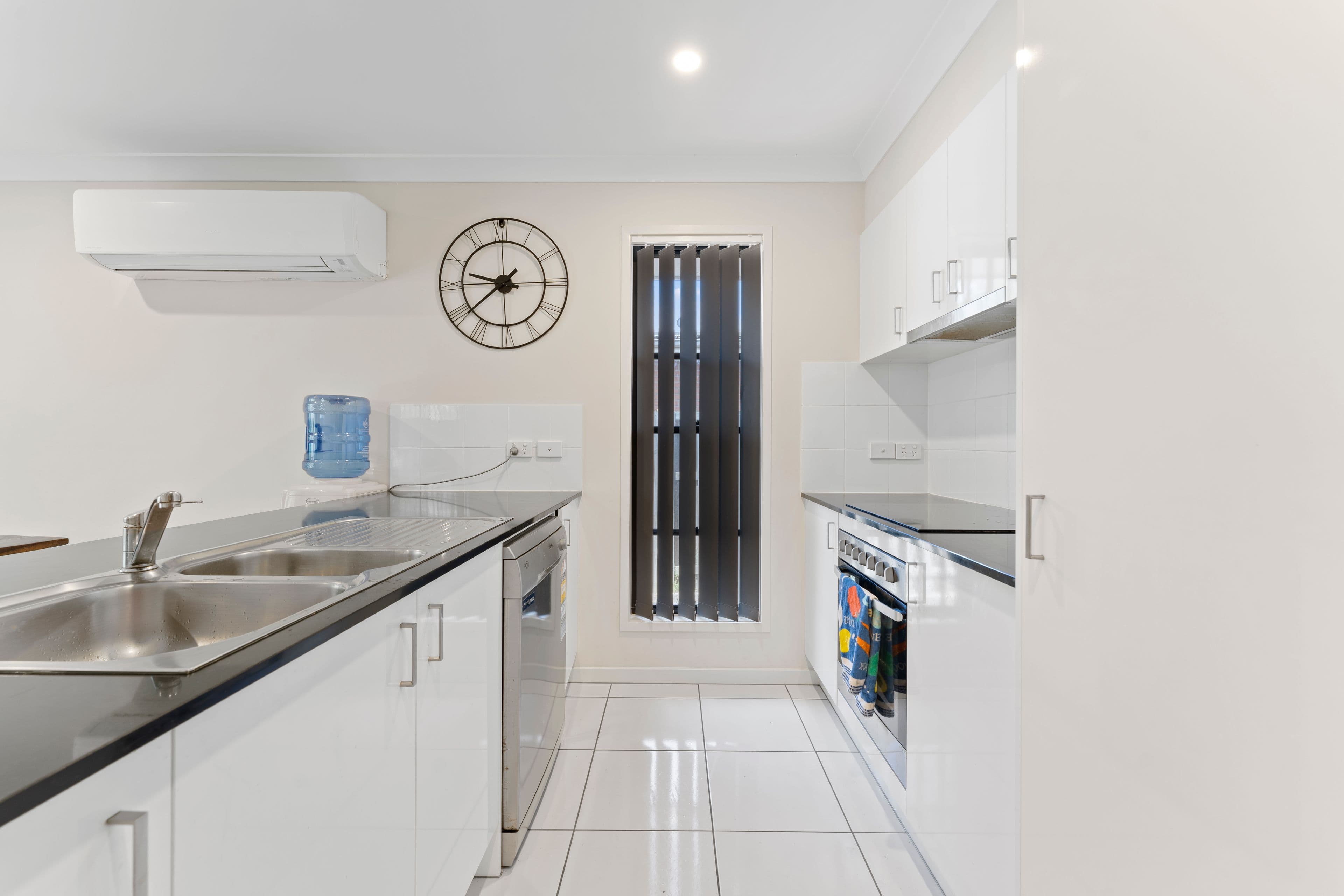 22 Bloomfield Avenue, Park Ridge QLD 4125, Park Ridge - Thumbnail 2