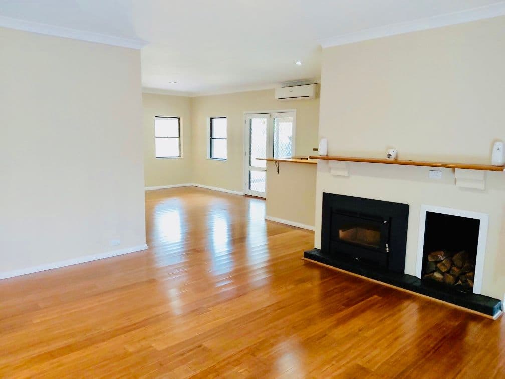13 Salt Ash Avenue, Salt Ash - Thumbnail 4
