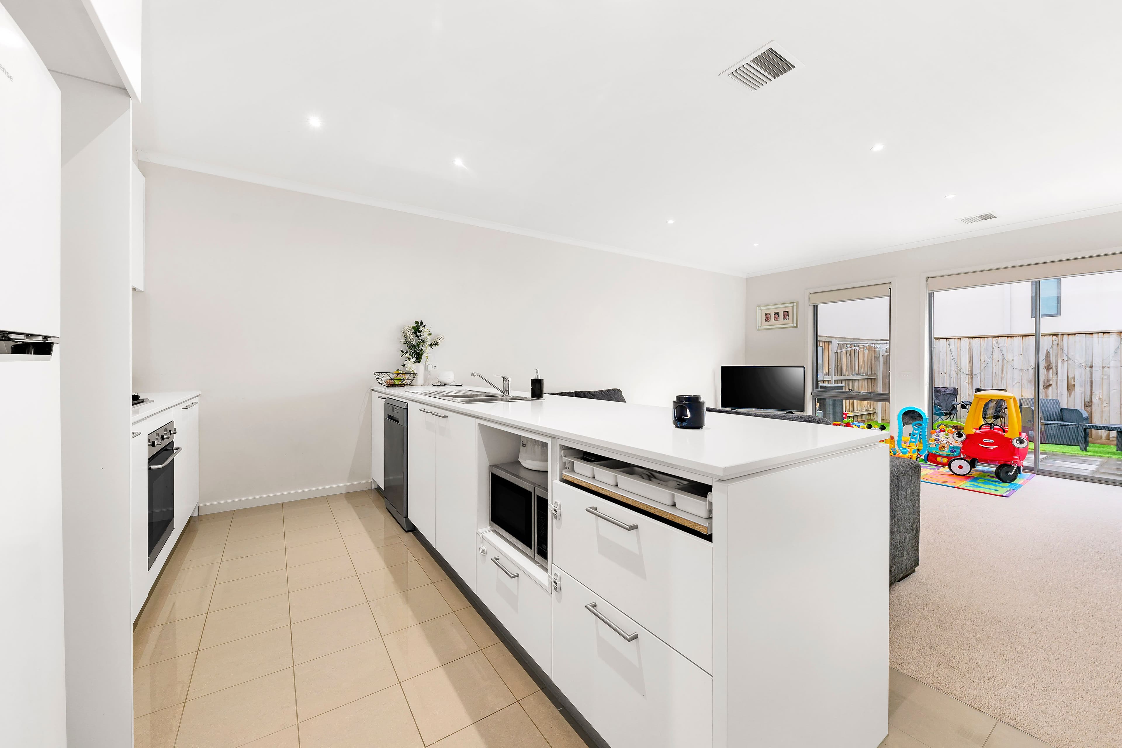 78 Artesian Avenue, Wantirna South VIC 3152, Wantirna South - Thumbnail 2