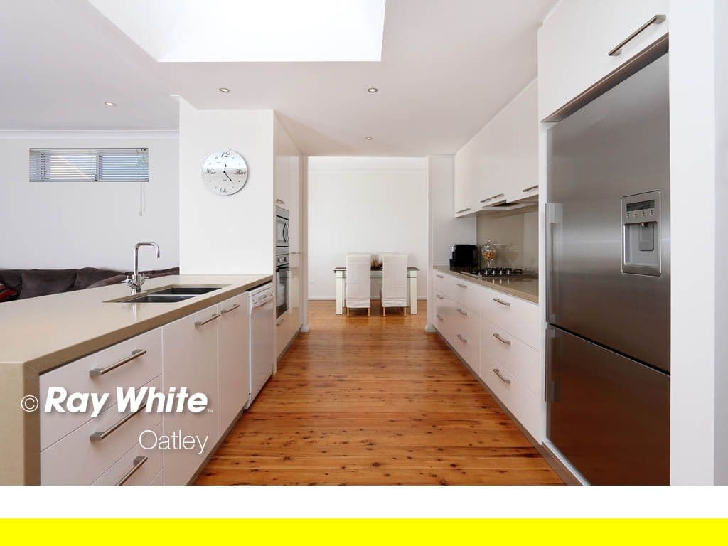 20 Waterside Parade, PEAKHURST HEIGHTS NSW 2210, Peakhurst Heights - Thumbnail 4
