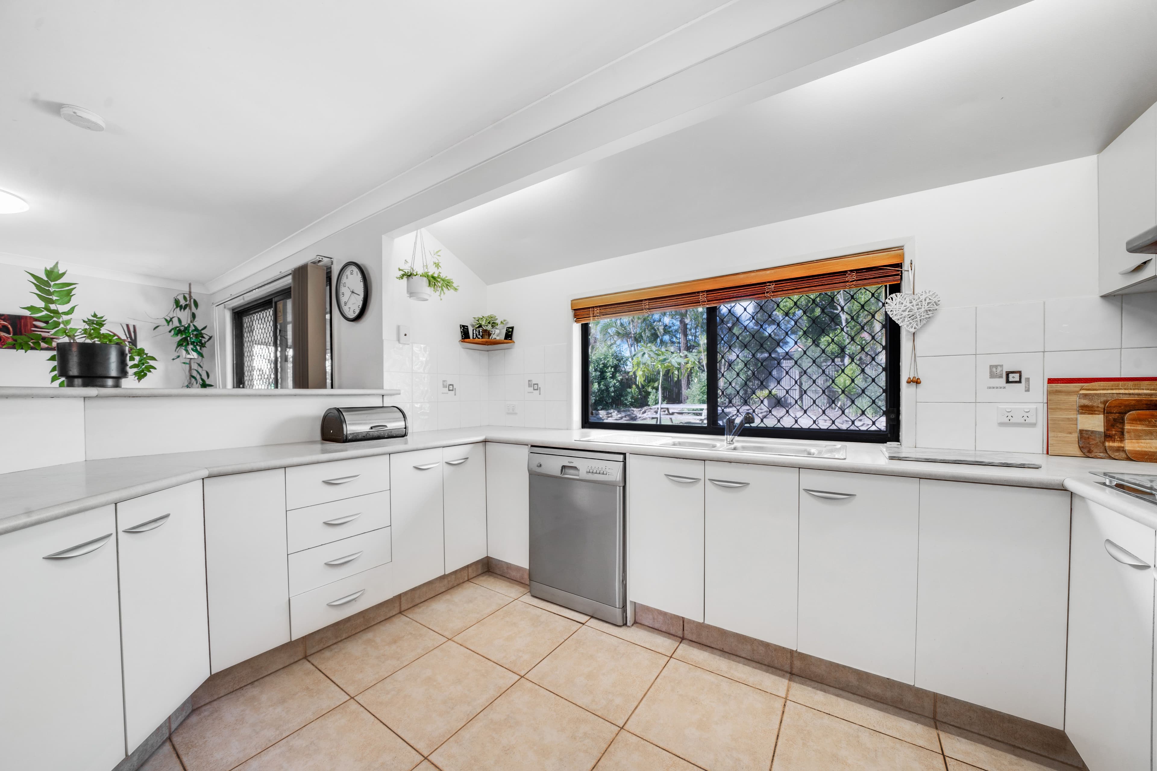 67 Kummara Road, Edens Landing QLD 4207, Edens Landing - Thumbnail 4