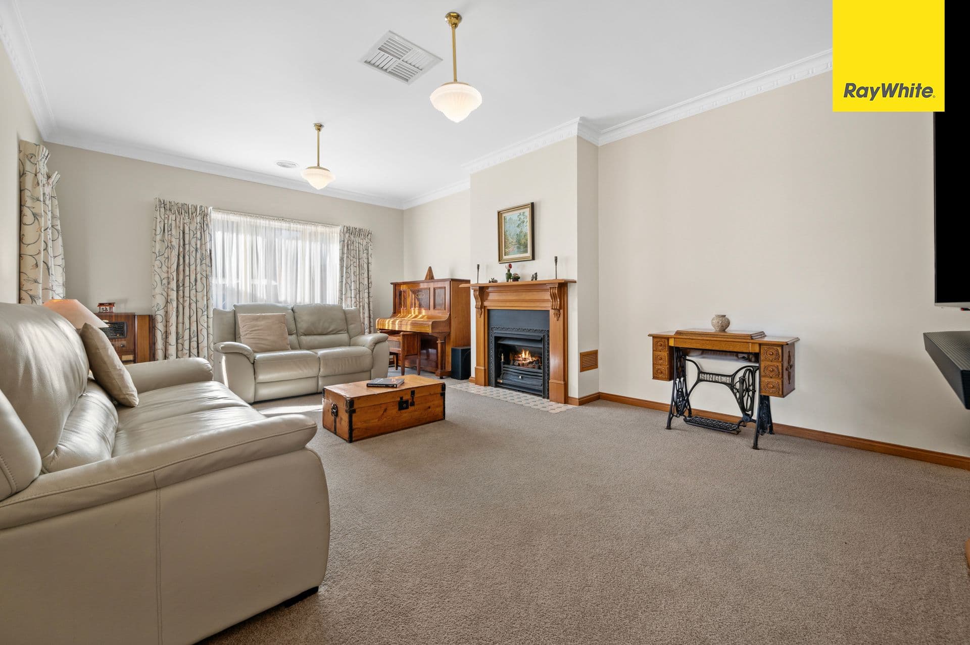 8 Manor Place, Melton VIC 3337, Melton - Thumbnail 5