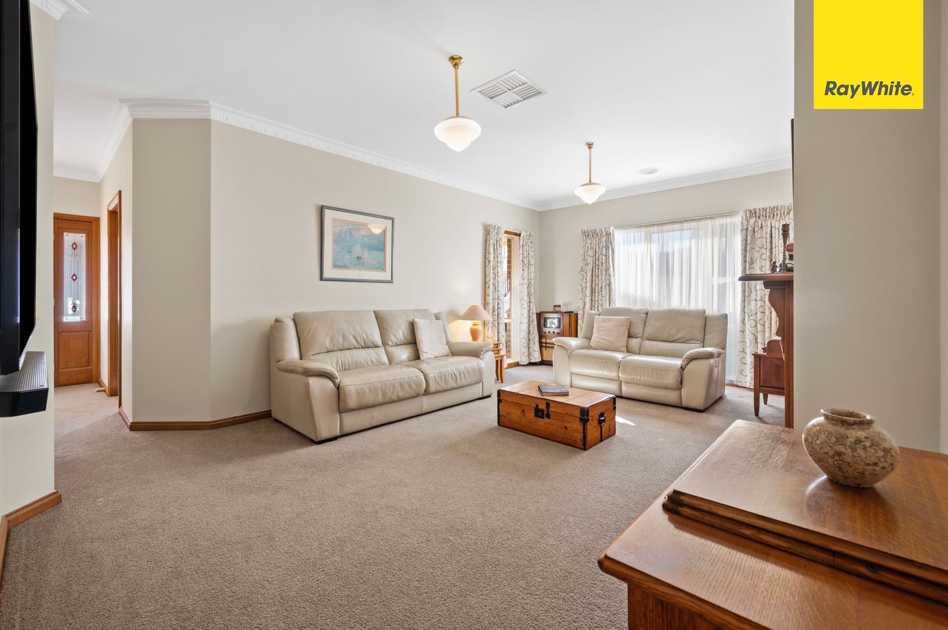 8 Manor Place, Melton VIC 3337, Melton - Thumbnail 6