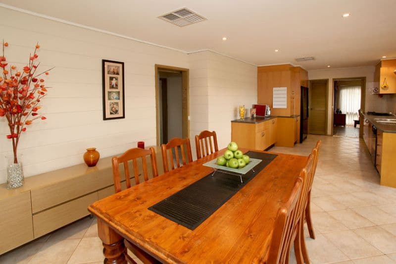 30 Brynor Crescent, GLEN WAVERLEY VIC 3150, Glen Waverley - Thumbnail 3