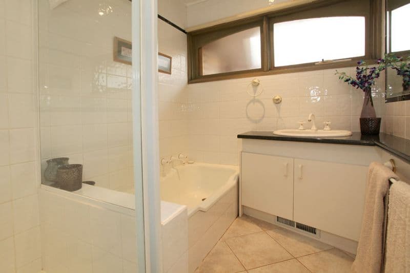 30 Brynor Crescent, GLEN WAVERLEY VIC 3150, Glen Waverley - Thumbnail 6