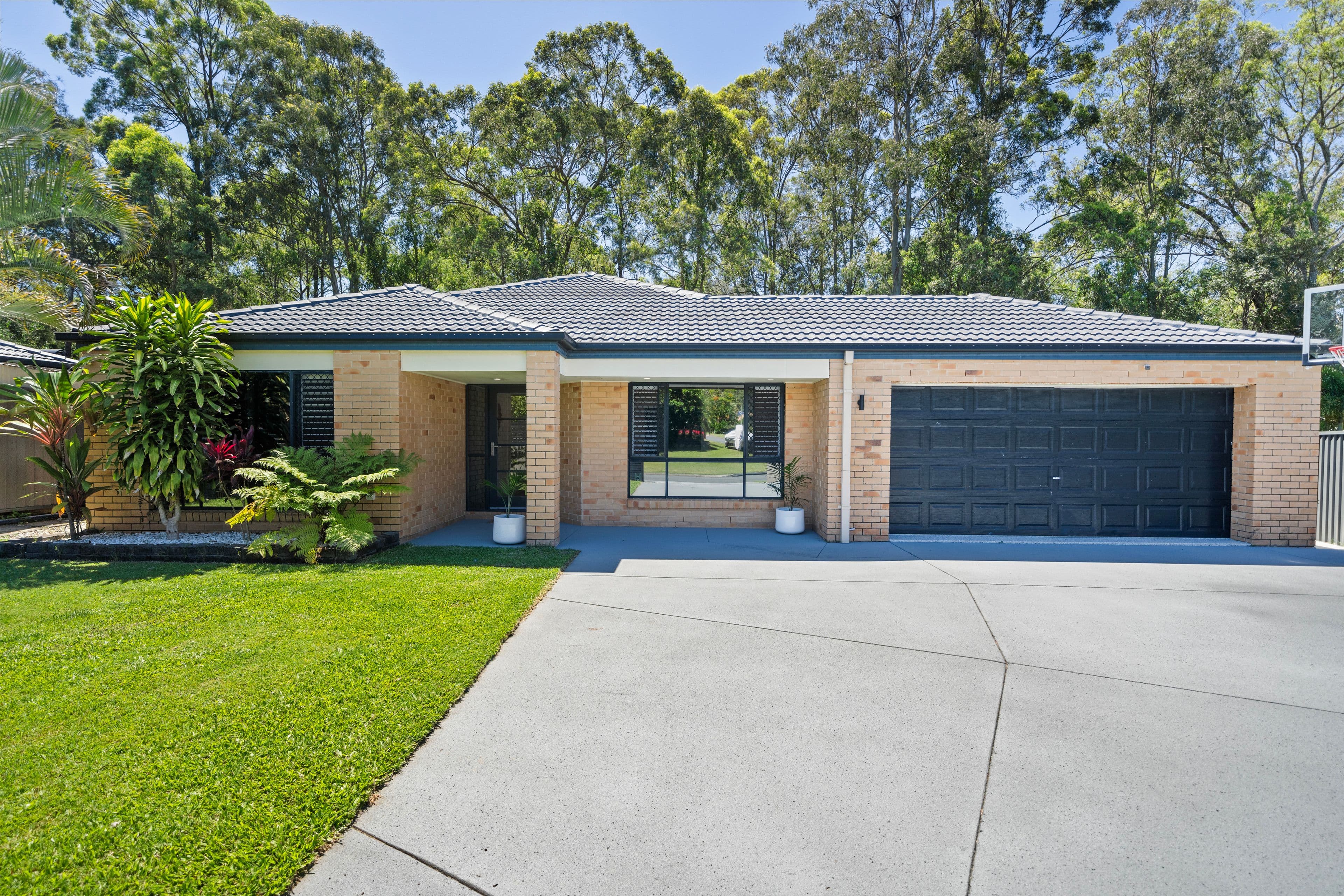 16 Greenbank Circuit, Carrara QLD 4211, Carrara - Thumbnail 3